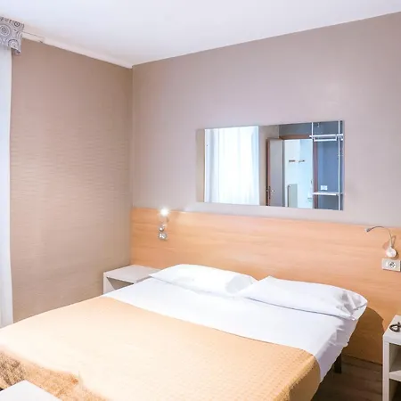 Hotel Doria 3*