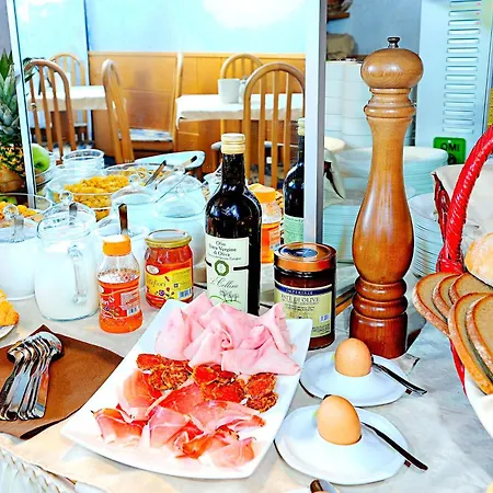 Doria Hotel 3*
